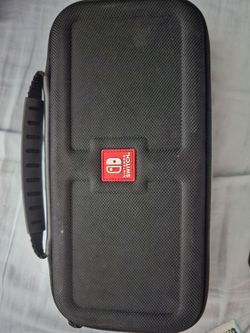 Nintendo Switch Game Traveler Case
