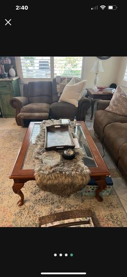 2 Tables