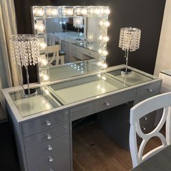 Memmorial Day Special Silver Vanity 13 Drawers  Diamond Knobs  Hollywood Mirror  Glamorouse Faux Diamond Price: $869 MEMORIAL WEEK END NO TAX 2 FREE L