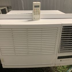 Wall Ac Unit Fredrich Control  12000 Btu 