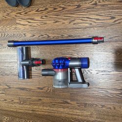 Dyson HH11 V7 Cordless Stick Vacuum
