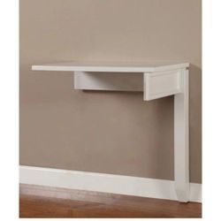 UP FOR SALE IS A BEAUTIFUL LUXURY Parker House Boca Corner Table (1 Cottage White)