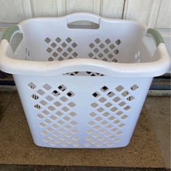 $20 /1 Medium Size Hamper Plastic Container For Any Storage 