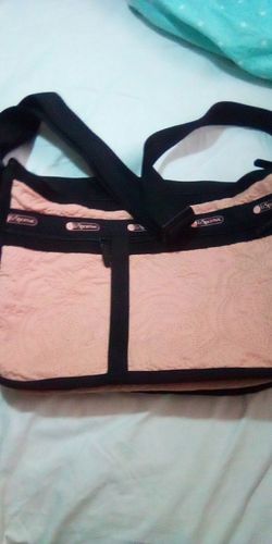 LeSportsac Deluxe Everyday Cross Body Bag
