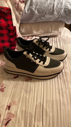 Michael Kors Size 10