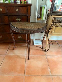 IRON AND WICKER 1/2 TABLE