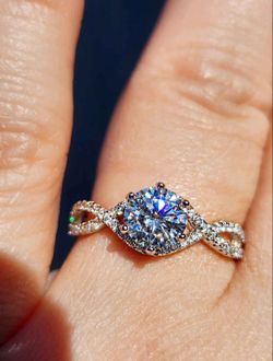 1 Carat Moissanite 18kt White Gold Plated Sterling Silver Twist Ring