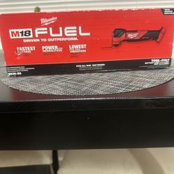 Milwaukee Multi Tool 