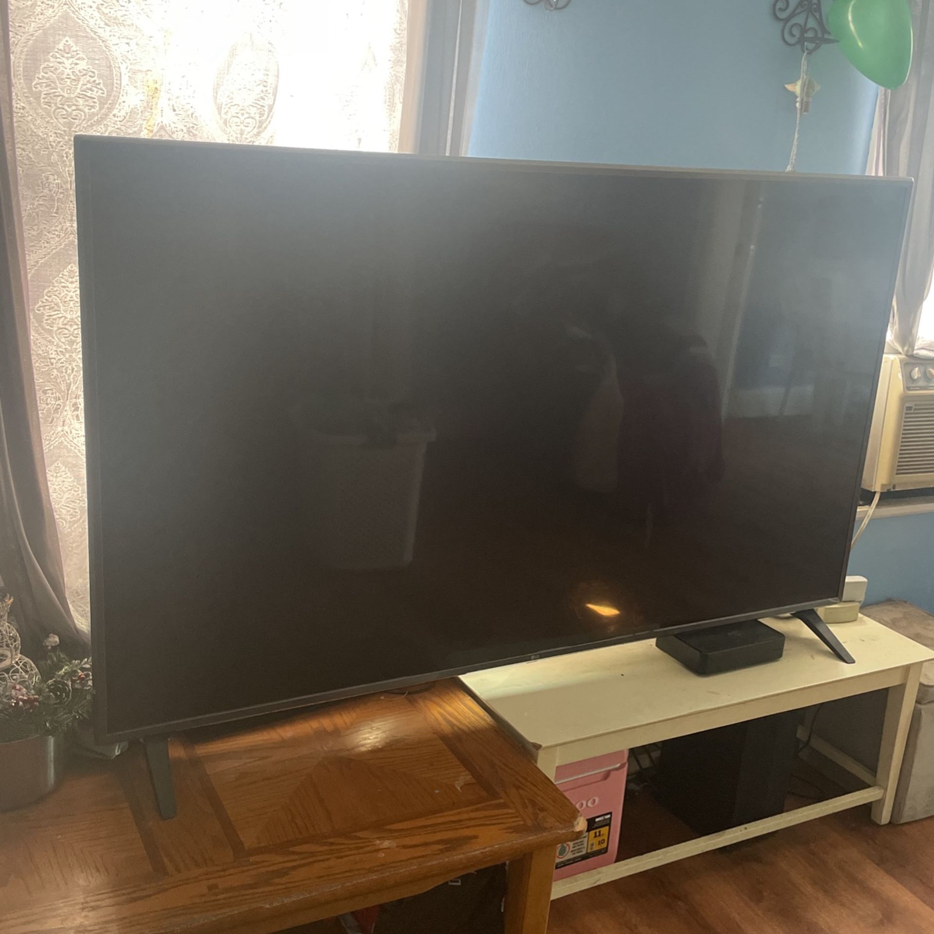 LG 62 Inch Tv