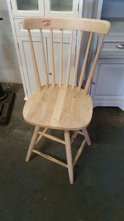 New wood natural swivel stool great for diy