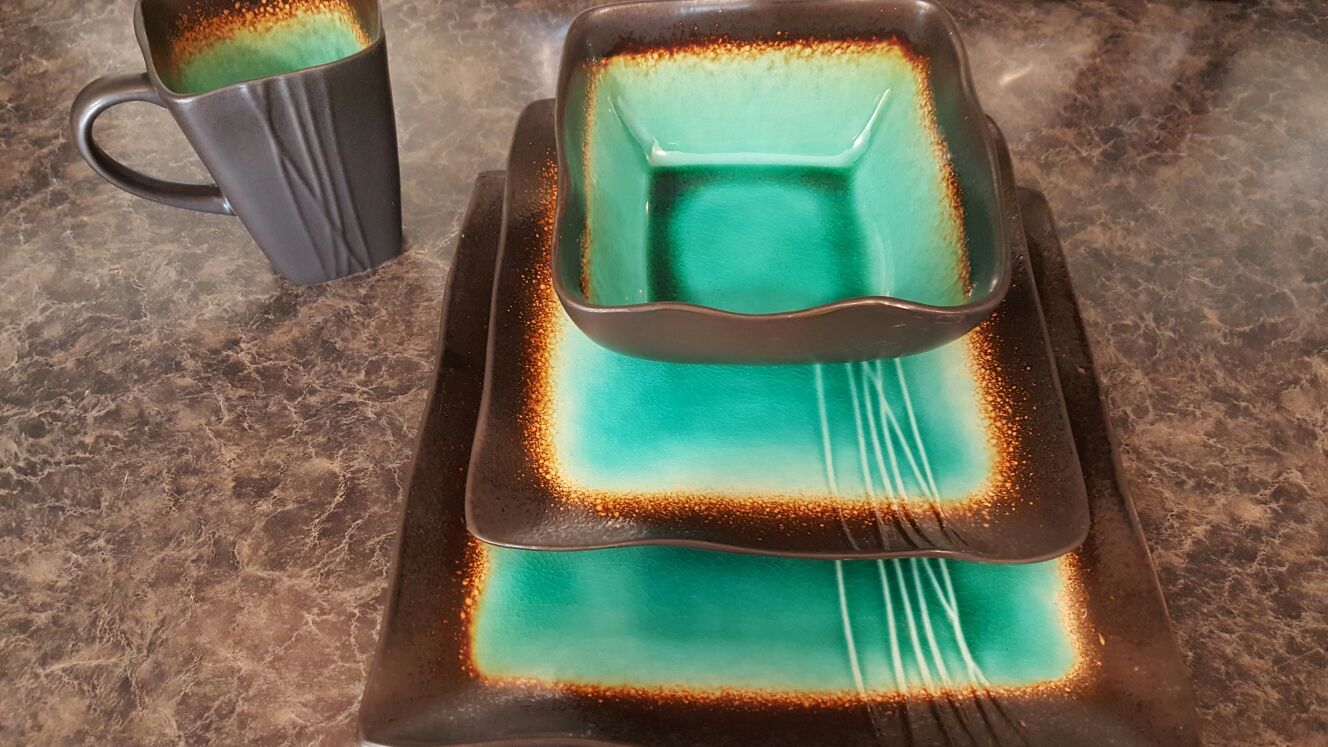 Baum Galaxy Jade 16-pc Dinnerware set