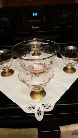 Pfaltzgraff Winterberry Handpainted Serving Bowl Set