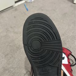 Jordan 1 Mid