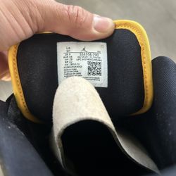 Air Jordan 1 University Gold/black White