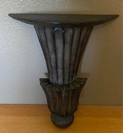 GORGEOUS COLUMN SHELF