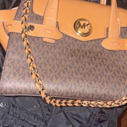 BROWN TAN GOLD MICHAEL KORS SADDLE PURSE OR BAG WITH MK CLASP AND MULTIPLE POCKETS! BRAND NEW REGIFT