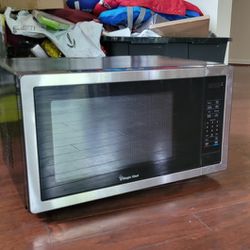 Magic Chef 1000w Microwave -Brand NEW