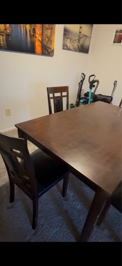 Like new tables w/4 chairs and bench