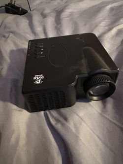 Projector (With cable)