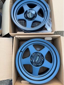 2 matching KMC wheels ( New )