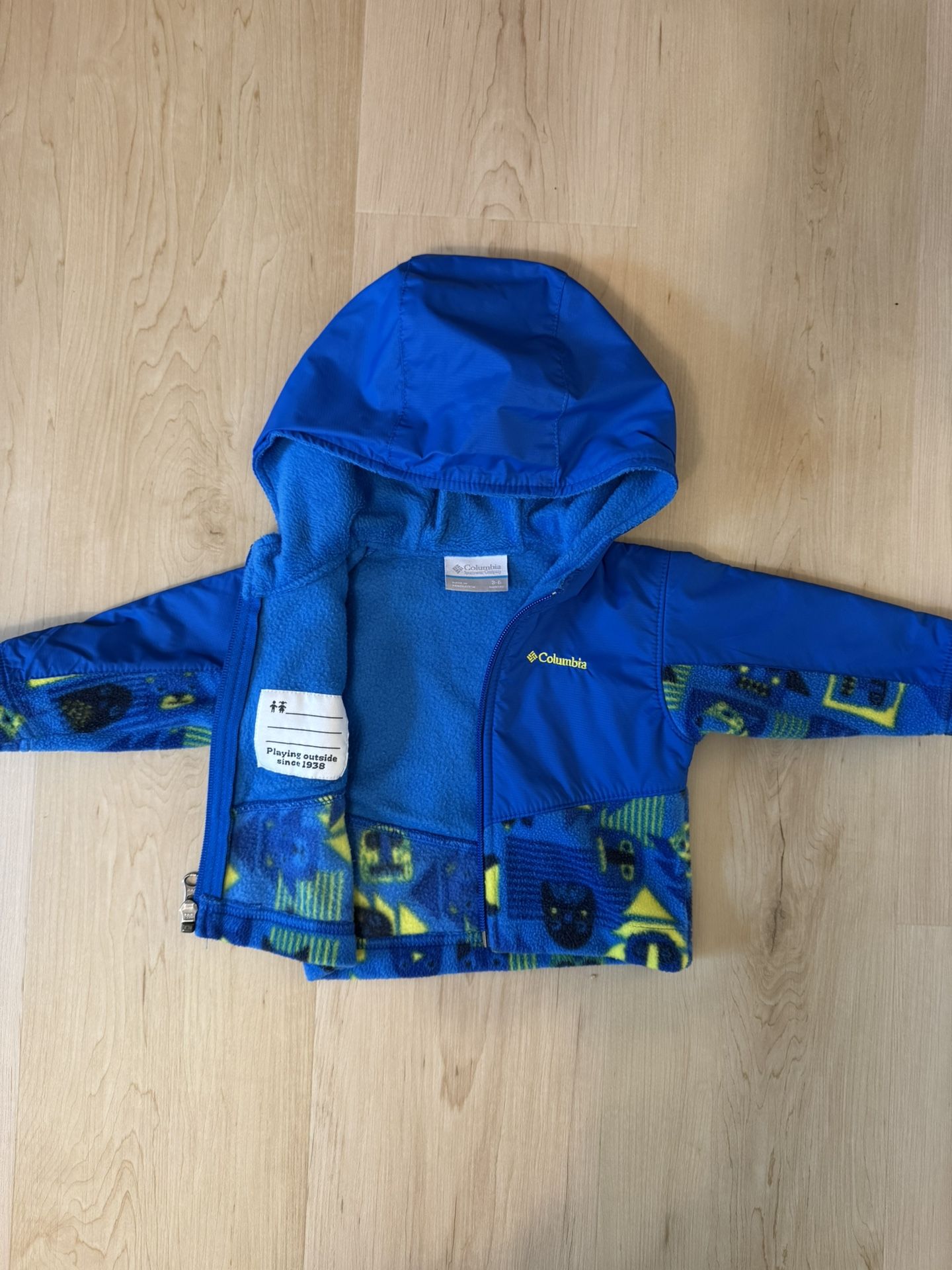 Size 3-6M Columbia Jacket