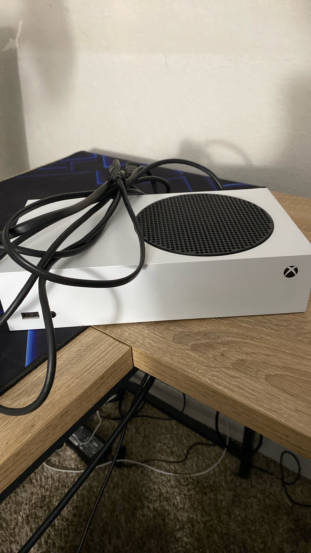 Xbox Series S (VERY NEGOTIABLE)