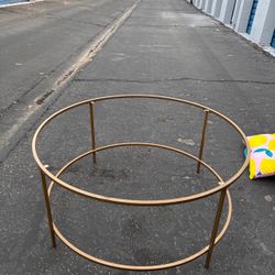 Round coffee table