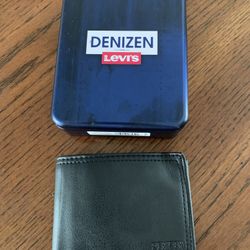 Wallet By Levi’s Brand 