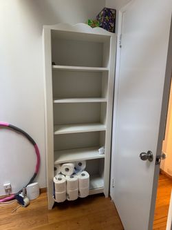 White wood bookshelf