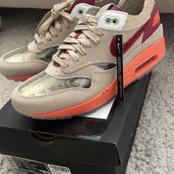 NEW AIR MAX 1 CLOT SIZE 8.5