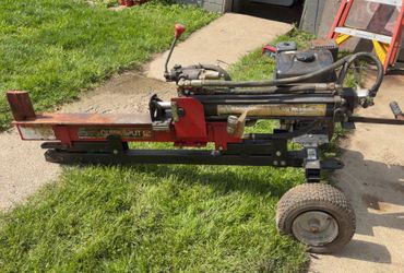 Wood splitter