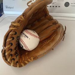 WILSON PRO STYLE BASEBALL  ⚾️ GLOVE