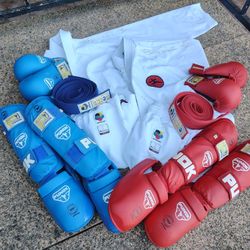 ARAWAZA WKF APPROVED UNIFORMS, BELTS, GLOVES AND PADS