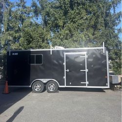 2022 Car Mate 8.5x20 Enclosed Trailer w/ AC, Cabinets, Ladder Rack - Excellent Condition