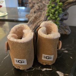 Uggs Toddler. 2