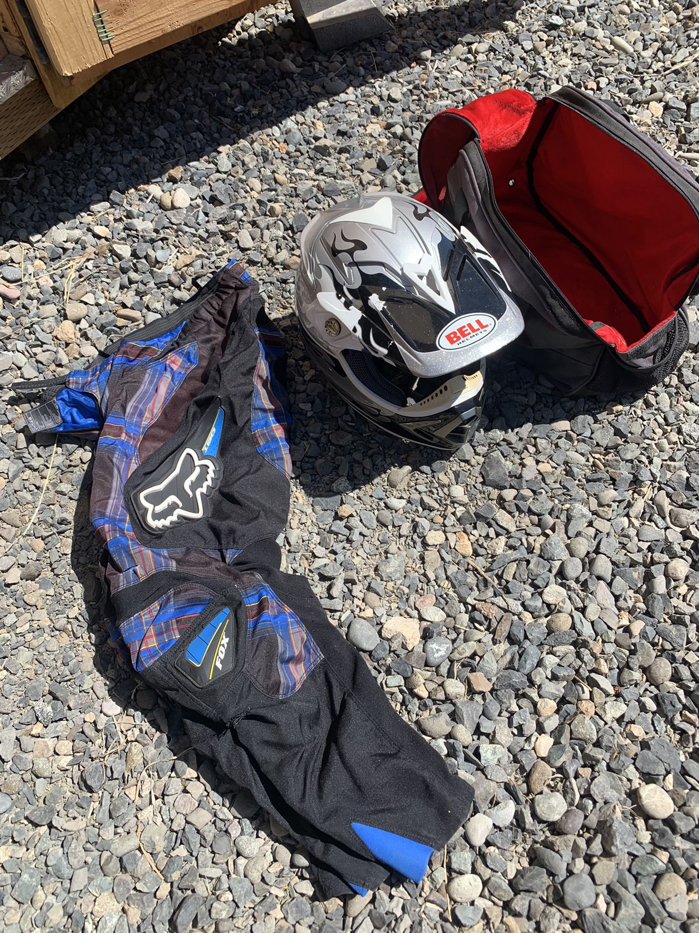 Bell Moto 8 Helmet, Helmet Bag, Fox Racing Pants