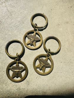 Marlboro Brass Longhorn Keychains – Set of 3