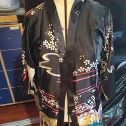 Beautiful Silk Kimono, Size Large