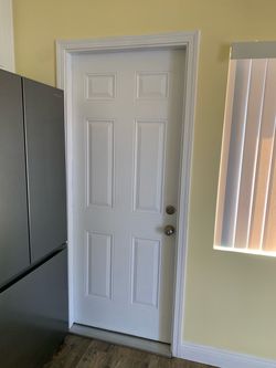 Exterior door in good condition