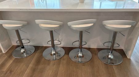 Set of 4 White Adjustable Bar Stools Chrome Base