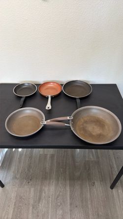 5 frying pans in good working condition
