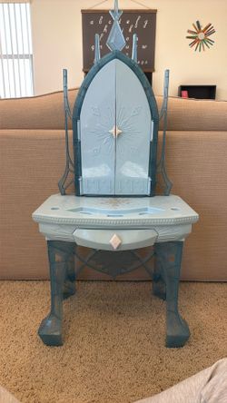 Frozen Vanity 