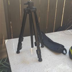 Adjustable Camera / Phone Tripod – Compact & Portable