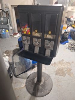 Triple Head Gumball Candy Vending Machine-$250
