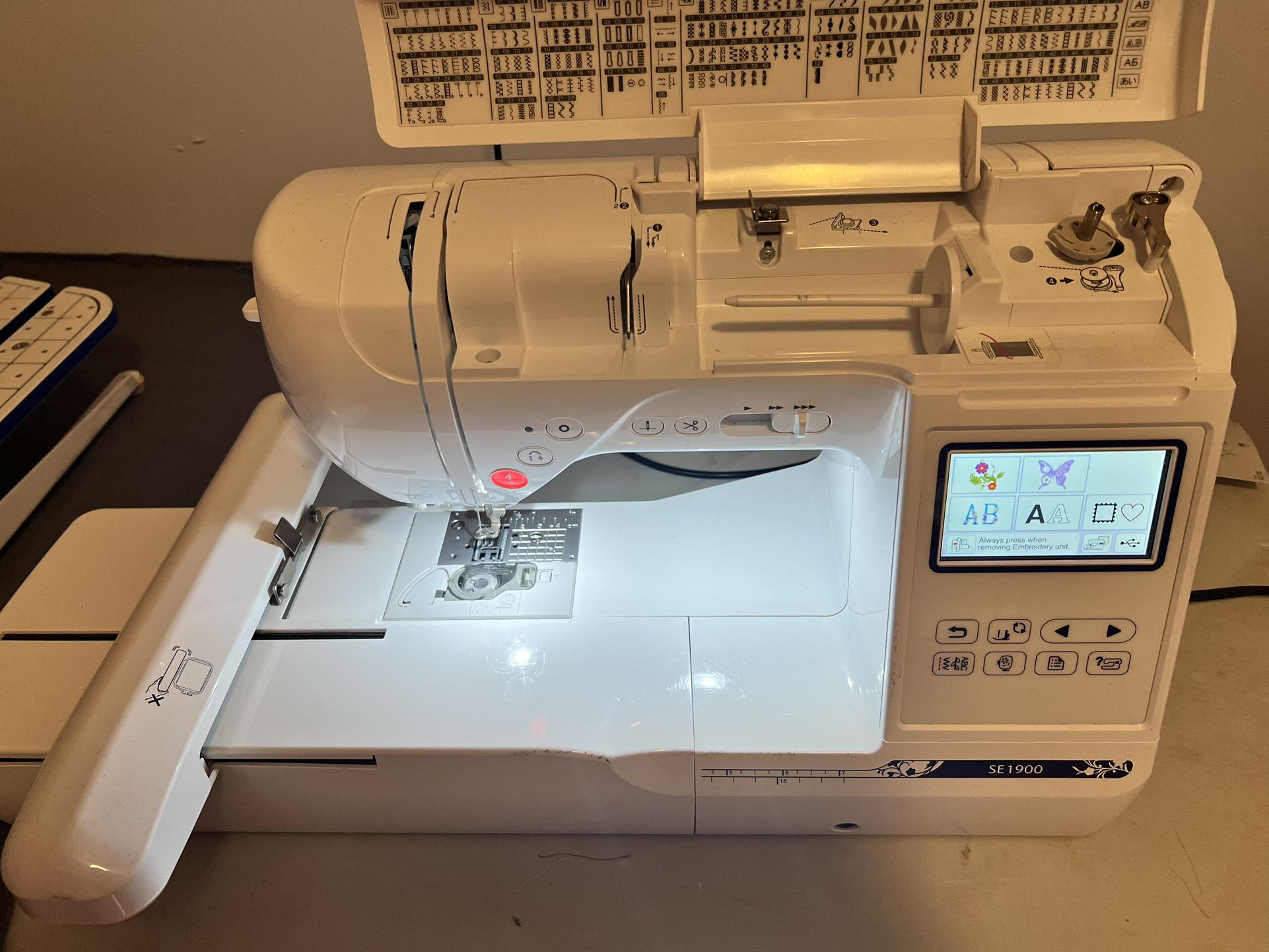 Brother SE 1900 Machine