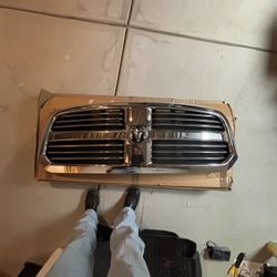 Ram 1500 OEM Grille -2015 Big Horn 