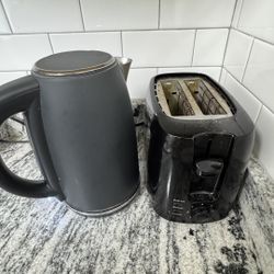 Electric Kettle + 2-Slice Toaster 