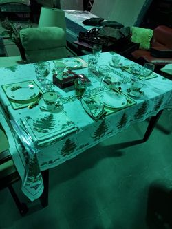 Christmas dinner set