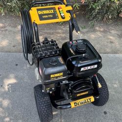 DEWALT 4400 PSI 4.0 GPM Cold Water Gas Pressure Washer