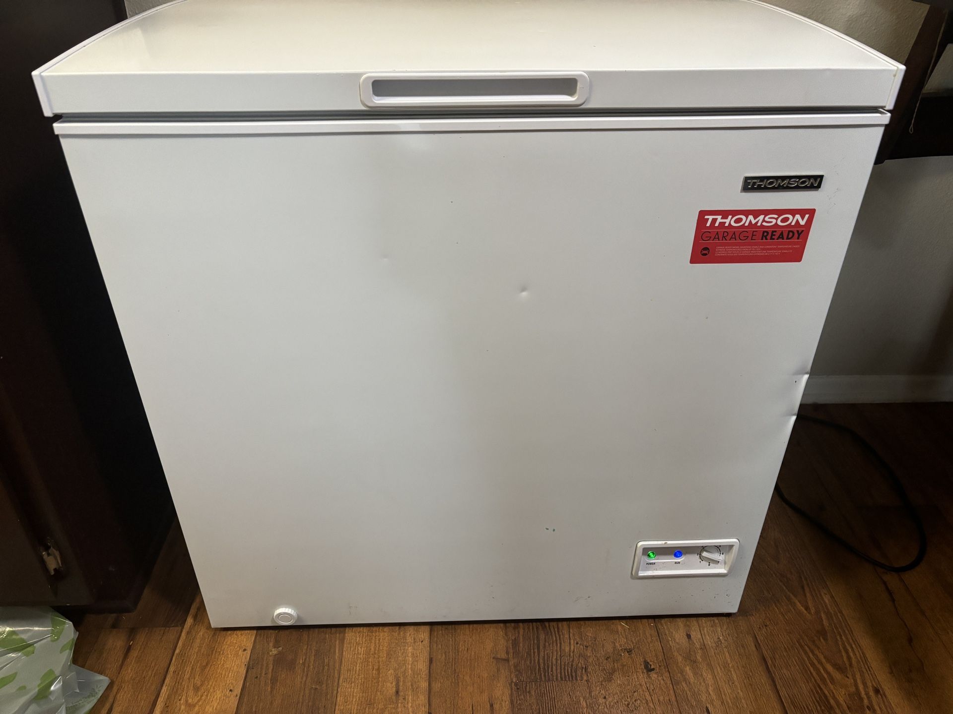 Thomson deep Freezer 